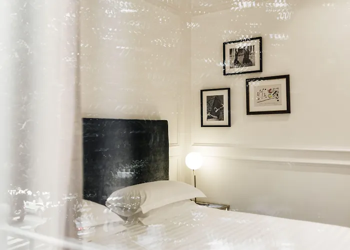 The Shire 3* Roma