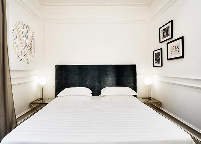 Hotel The Shire