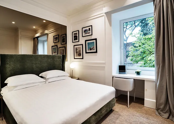 Hotel The Shire Roma